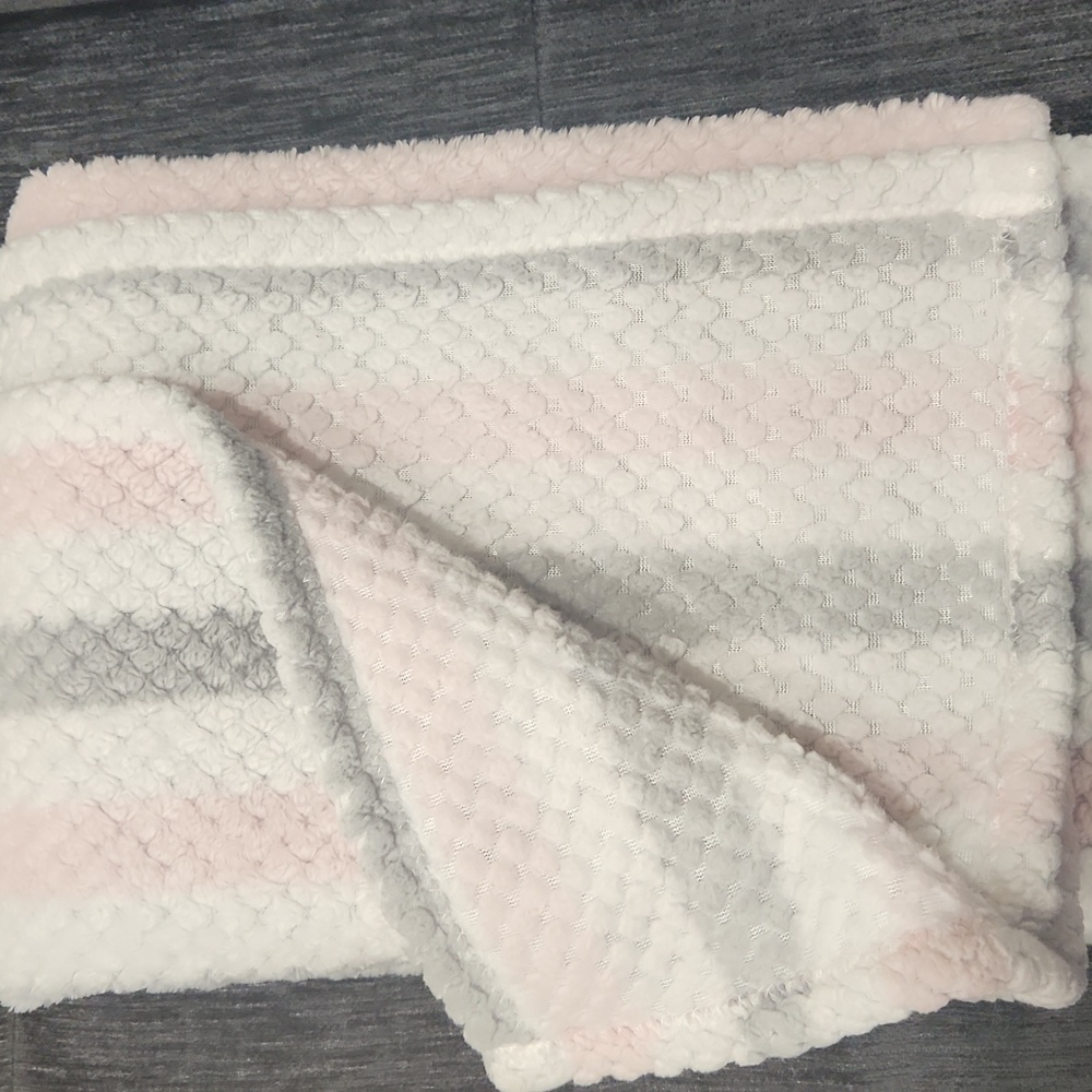 Hudson Baby soft blanket - Picture 3 of 17